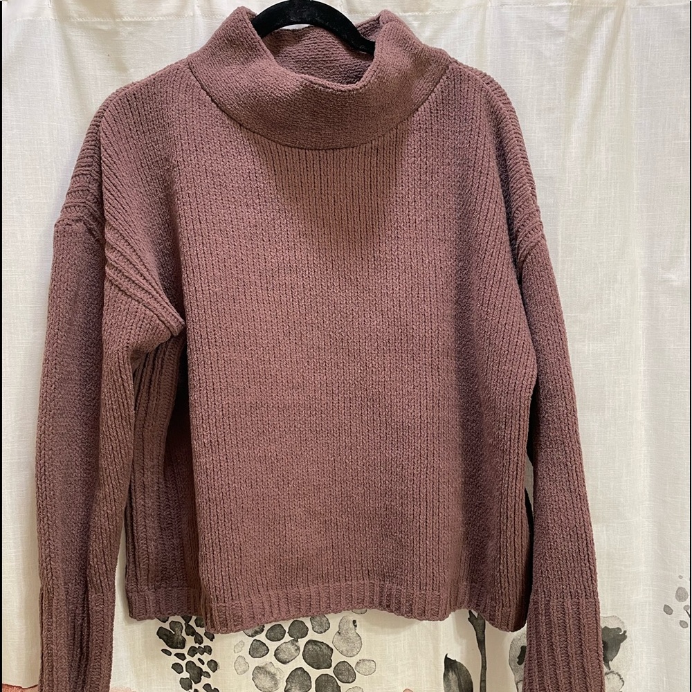 Like new brown mock turtle neck sweater in size XL.